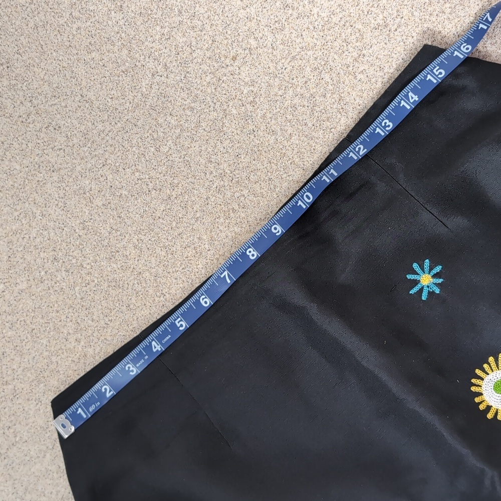 Kelly and Diana Black silk skirt retro vibrant embroidered flowers fringe sz 10 - Picture 10 of 10
